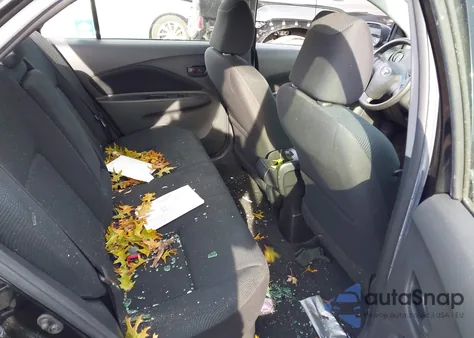 2012 Toyota Yaris z USA, uszkodzony, nr VIN JTDBT4K30CL035445